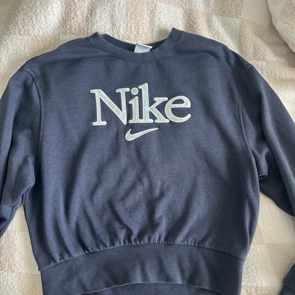 Nike Navy Blue Sweatshirt - Picture 2 of 4